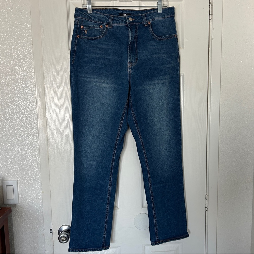 FRYE women’s high rise straight leg jeans size 9/30